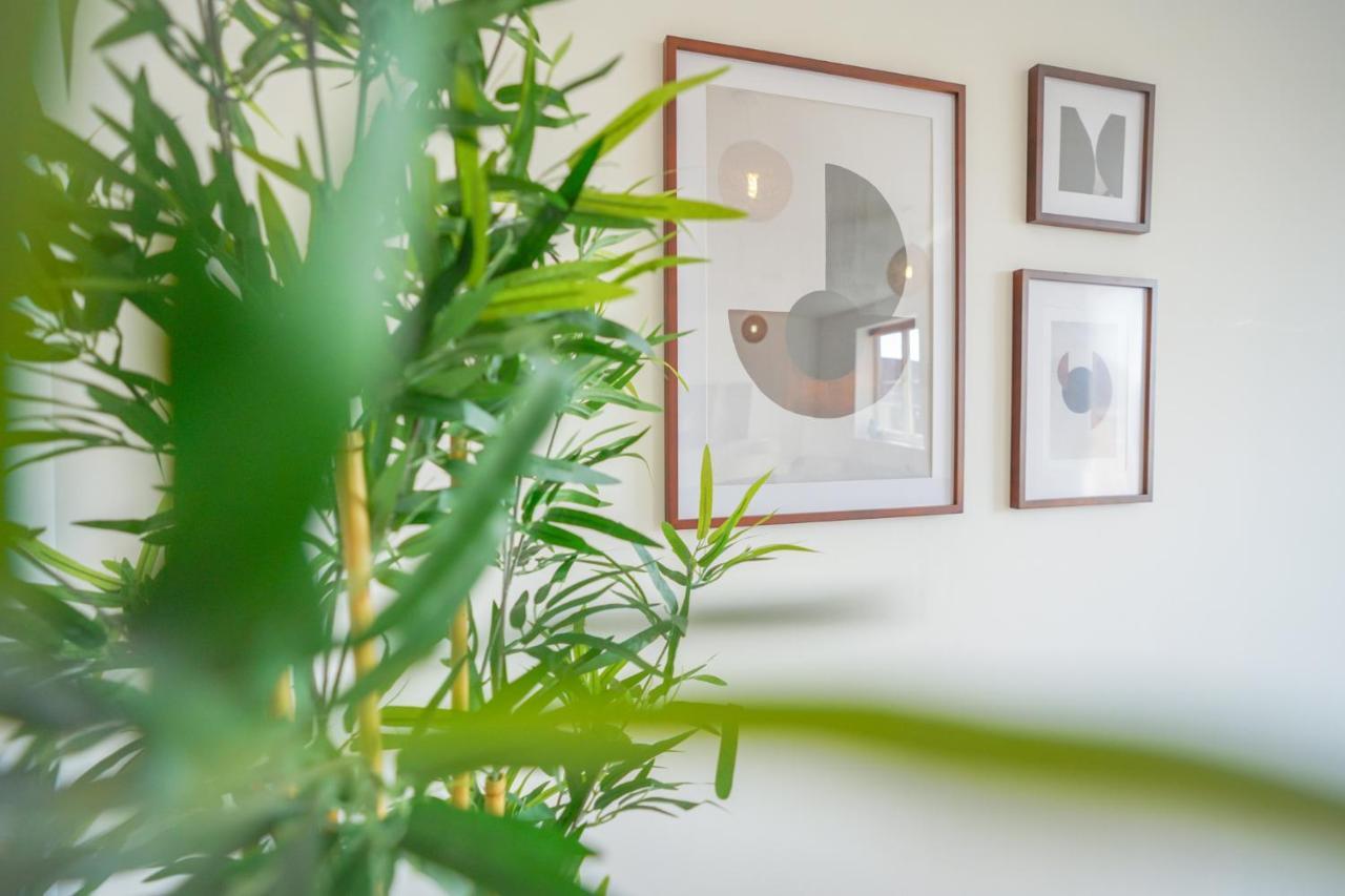 Stylish Apartment With Private Parking Cardiff Exterior photo