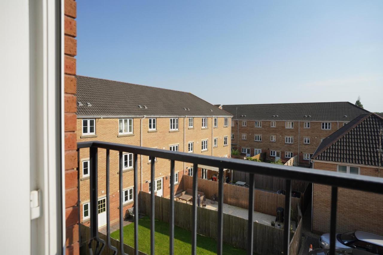 Stylish Apartment With Private Parking Cardiff Exterior photo