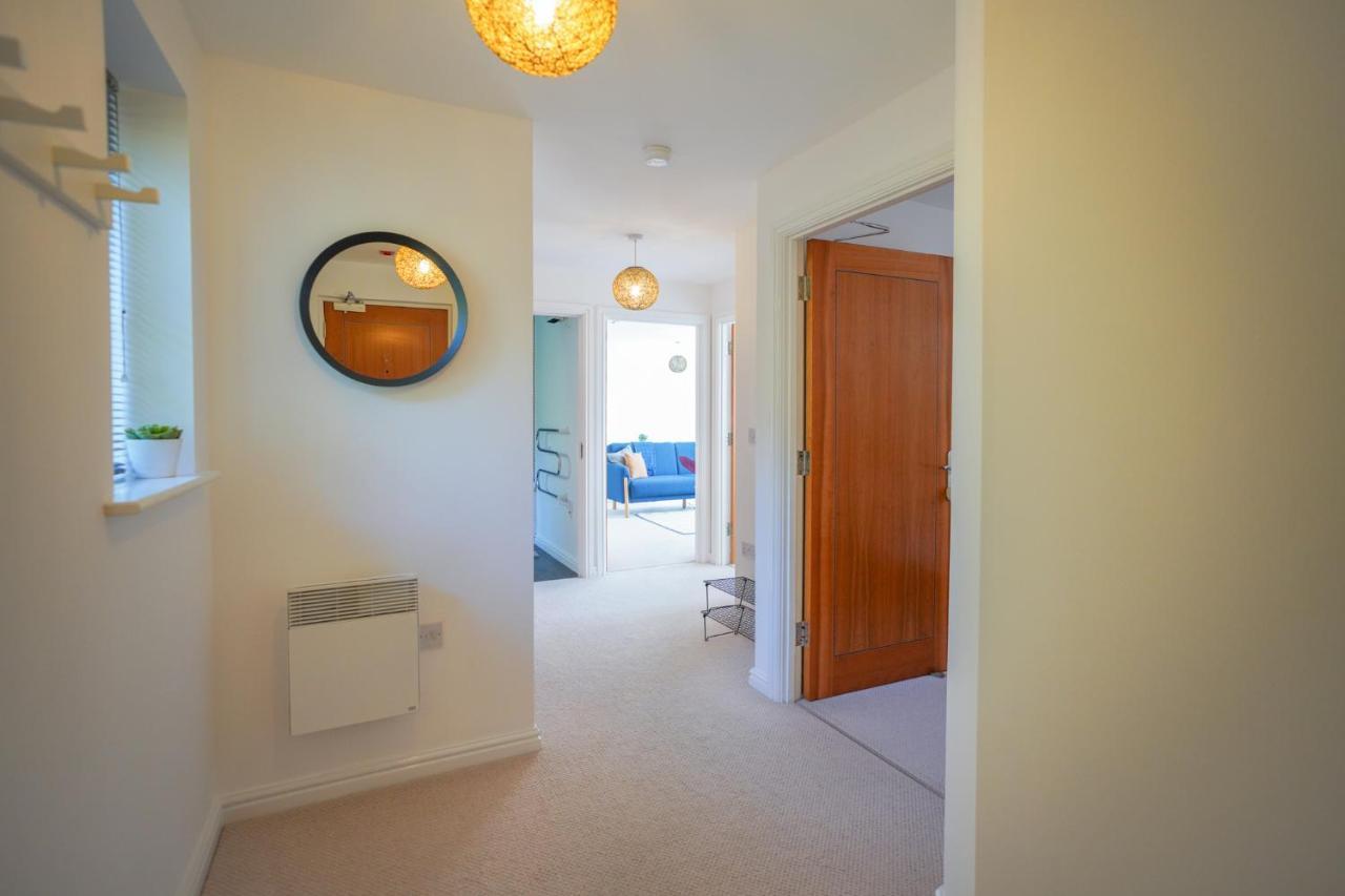 Stylish Apartment With Private Parking Cardiff Exterior photo