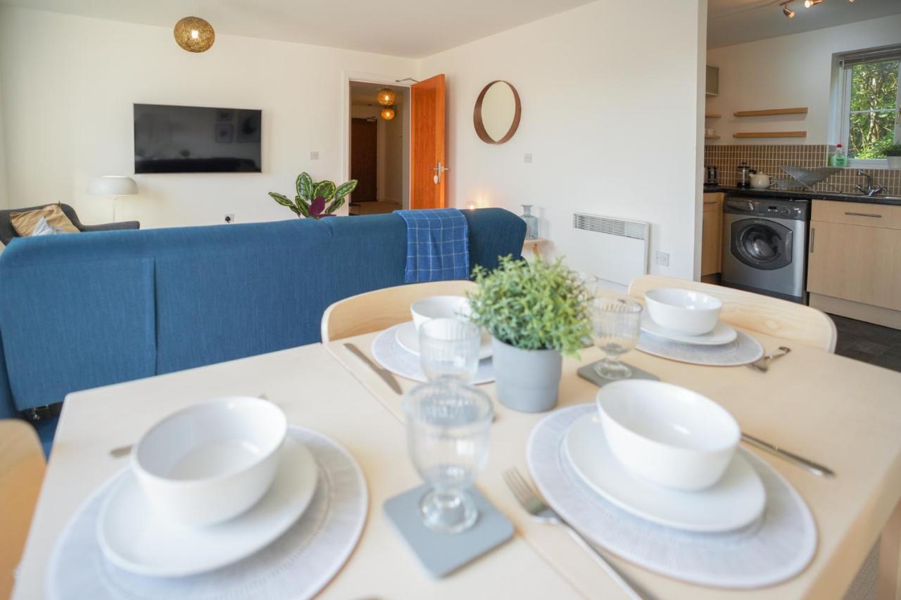 Stylish Apartment With Private Parking Cardiff Exterior photo